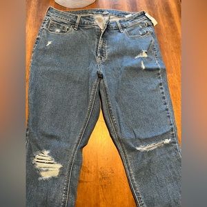 Brand New- Womens Old Navy jeans.